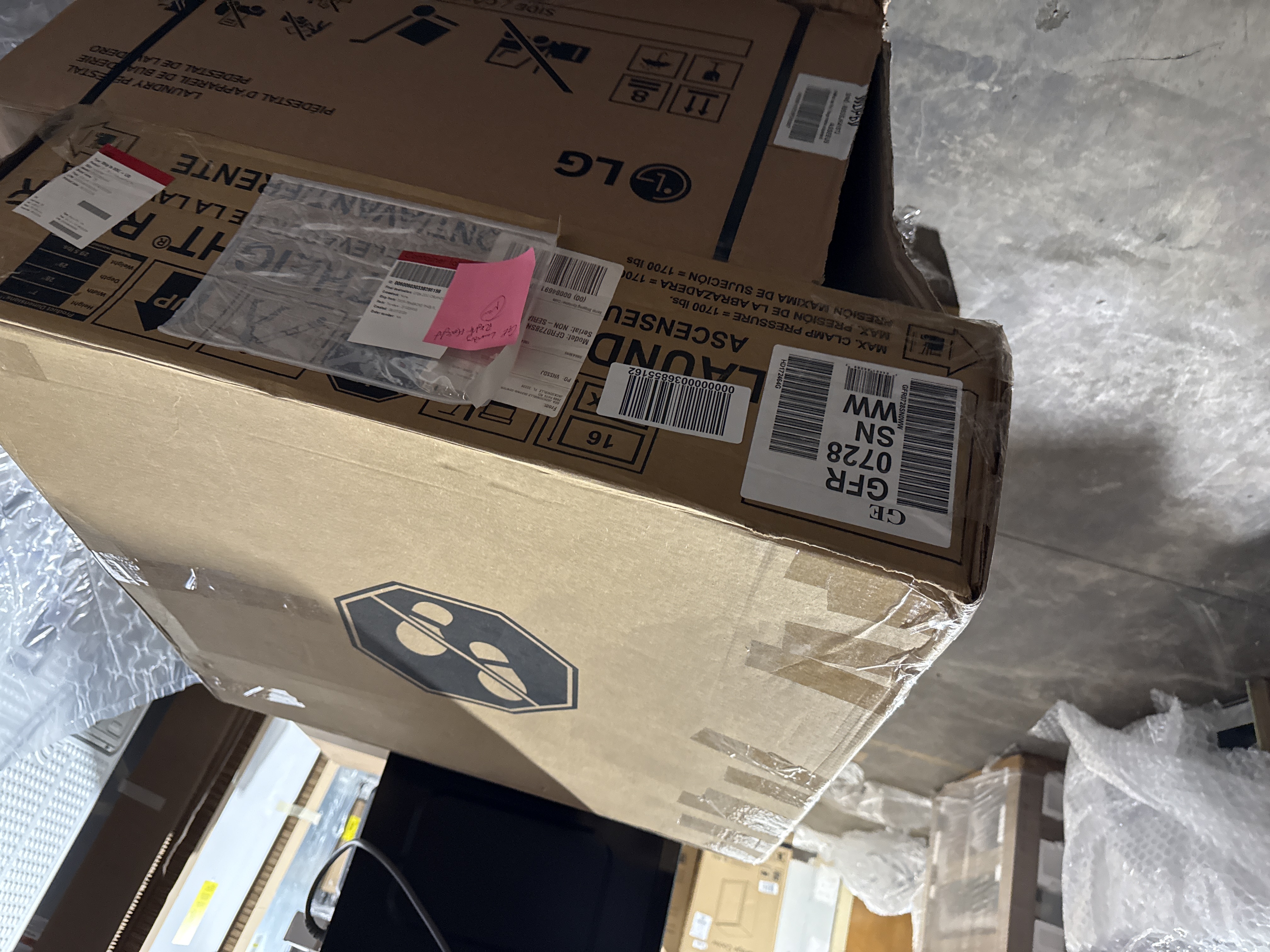 GE 28" Laundry 7" Riser, White – GFR0728SNWW
