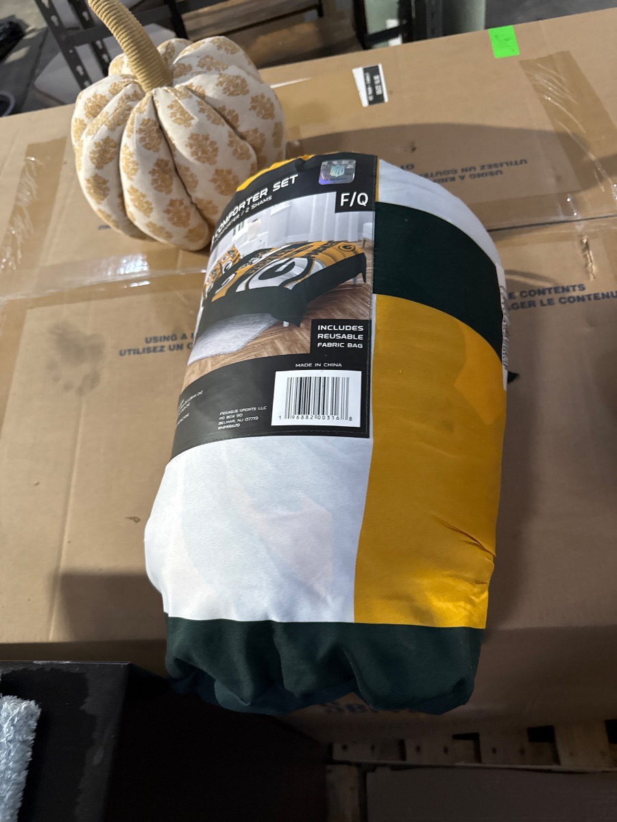 NFL Green Bay Packers Block Logo Queen Bed in a Bag - 3pc