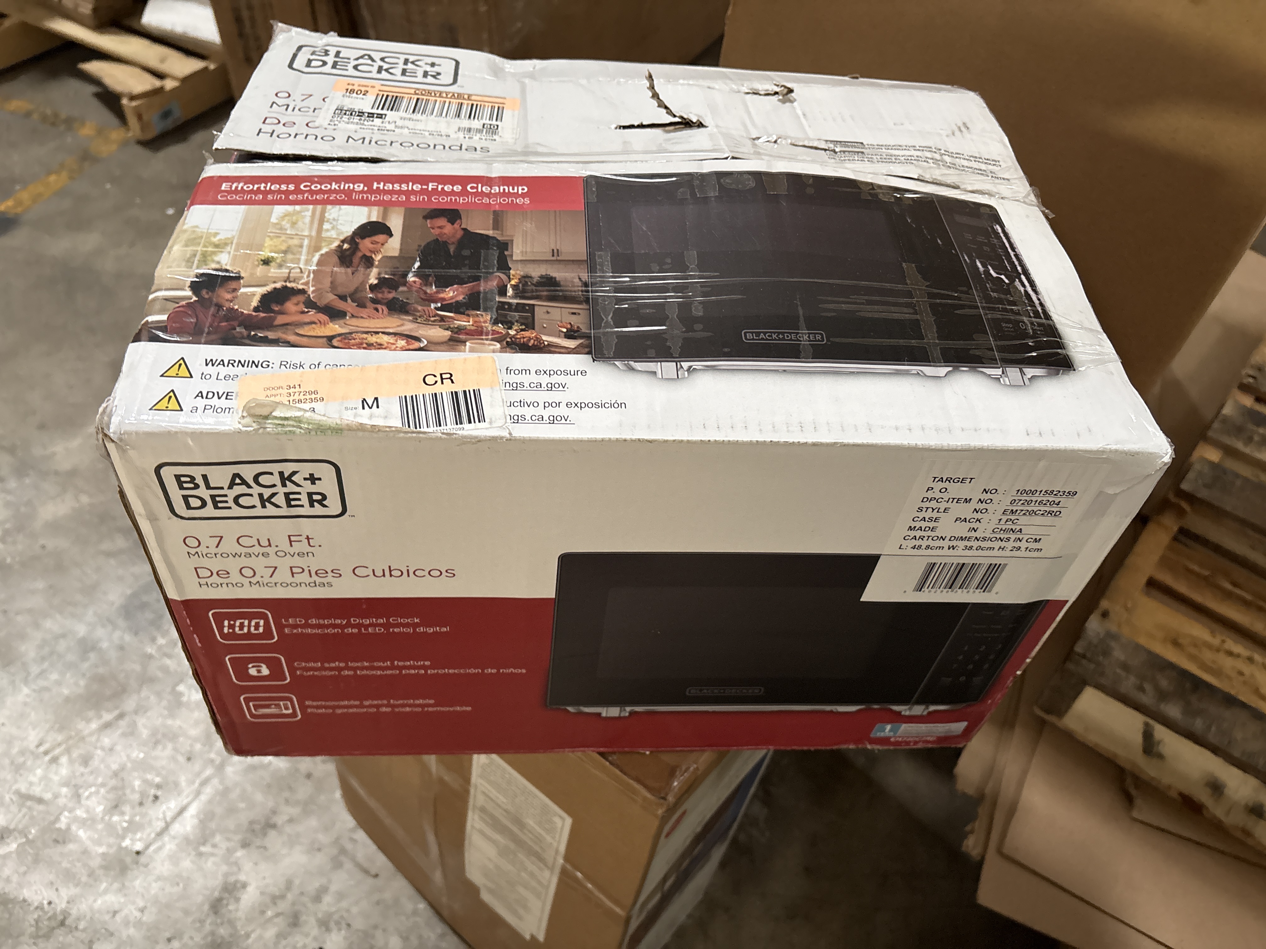 BLACK+DECKER 0.7 cu ft Microwave Black