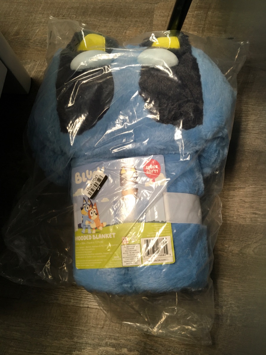 Bluey Kids' Hooded Blanket