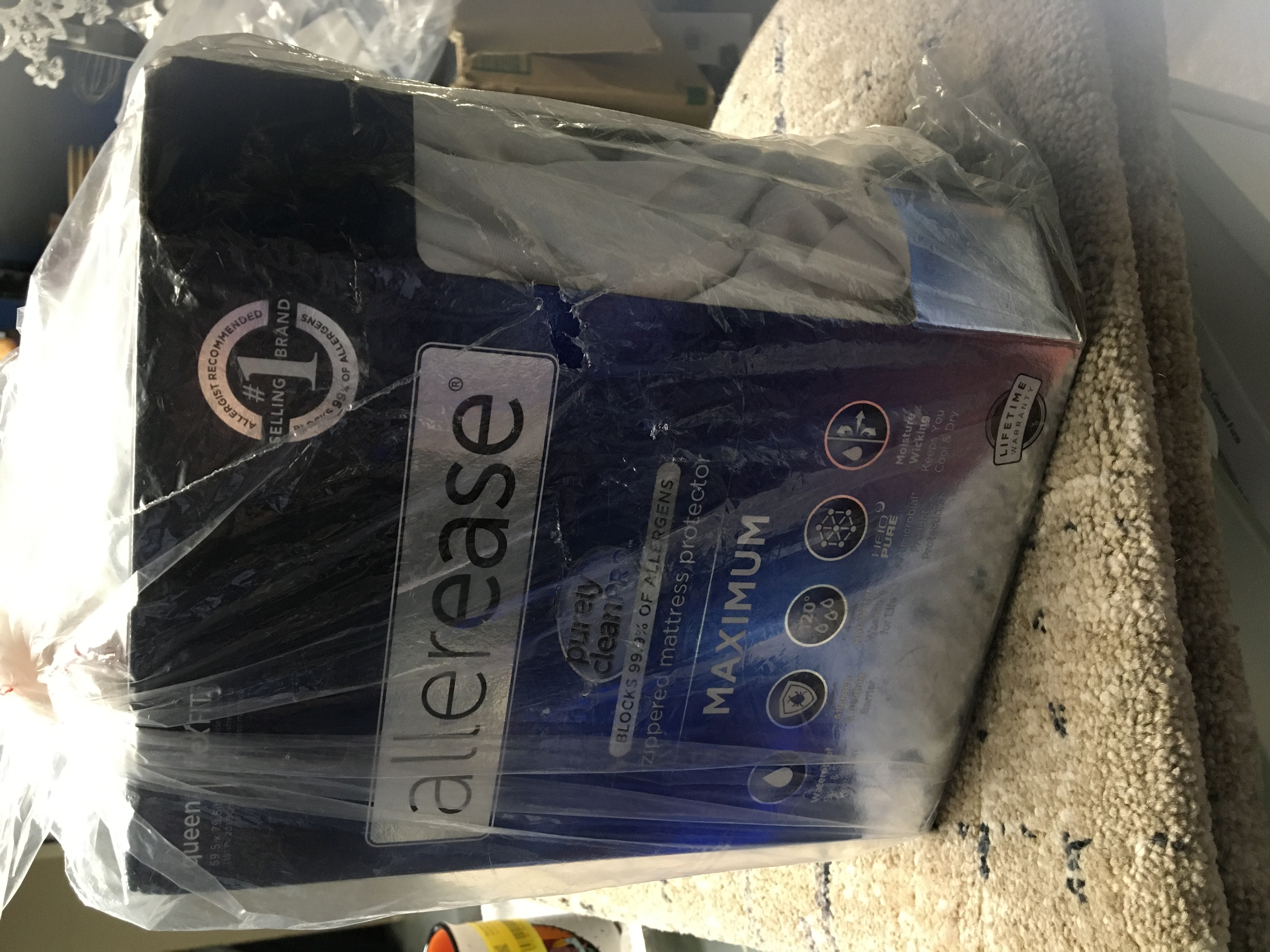Allerease Queen Maximum Waterproof Allergy and Bedbug Protection Zippered Mattress Protector